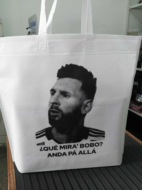 Bolsa reutilizable de Friselina impresa ¨Qué mirá BOBO¨ x 10 u