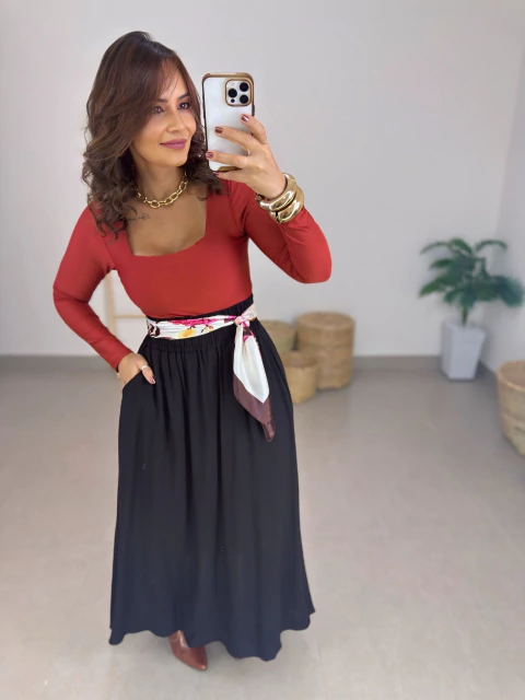 Saia Midi Pala Larga Bolso Viscolinho Lisa Tamanho Único