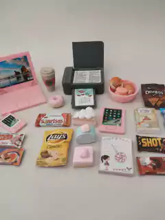 Set De Escritorio Compu + Impresora + Accesorios Casa Muñecas en internet