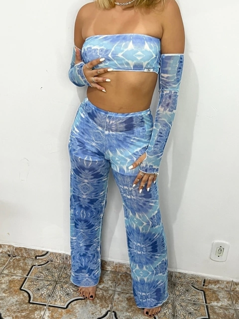 Calça pantalona tule