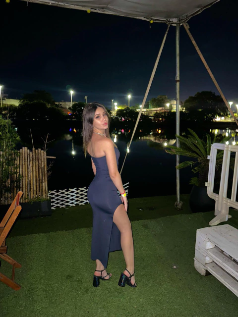 Vestido reto longo fenda lateral - comprar online