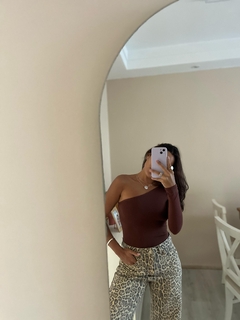 Body Larissa na internet