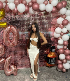 Conjunto Jhenny na internet