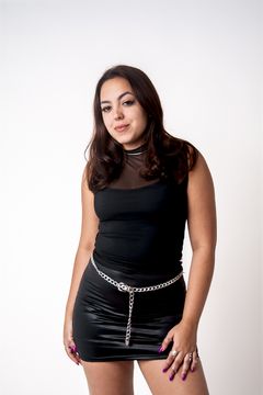 Blusa Karen tule na internet