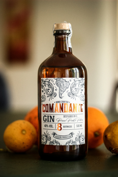 Comandante Gin 500 cc en internet