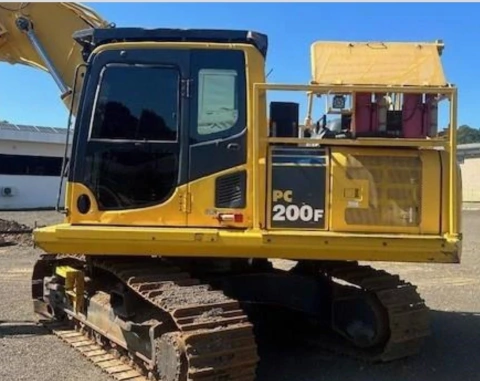 Catalogo De Pecas Escavadeiras Komatsu - Pc200F - 8