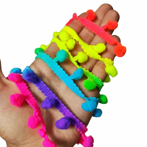 Cordão De Pompom Decorativo Colorido - 1 Metro - comprar online