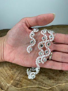 Manta Cordão De Pedrarias Com Pérolas E Strass