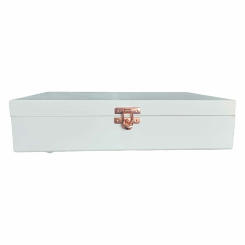 Caixa Em Mdf Com Fecho Pintada De Branco - 32x24x08cm
