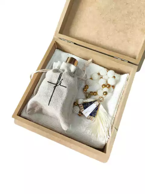 Caixa De MDF 16x16x05cm. Com Frasco, Saquinho, Toalhinha E Enfeite Nossa Senhora Para Lembranças E Presentes