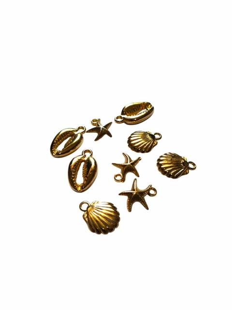 Pingente De Plástico Dourado 20 Unidades - Modelo Fundo Do Mar - comprar online