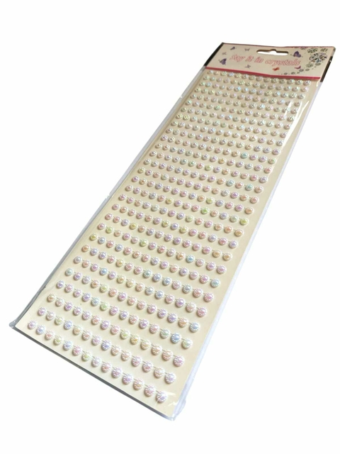 Cartela de Strass Branco Furta Cor 4mm Autocolante com 612 Strass - comprar online