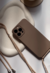 Capinha iPhone 15 Pro de Cordão - Mocha Mousse STRAP CASE