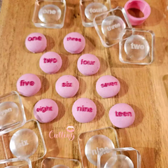 Imagen de MINI ESFERA NUMERO LETRAS INGLES