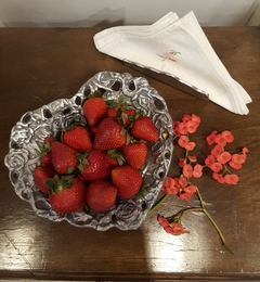 Bandeja de Aluminio Corazón - ADRIANA MENDEZ HOME