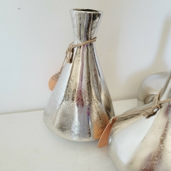 Floreros de Aluminio 3 Formas Diferentes - comprar online