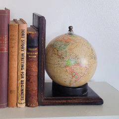 Set de Prensalibros Globe 31cm - comprar online