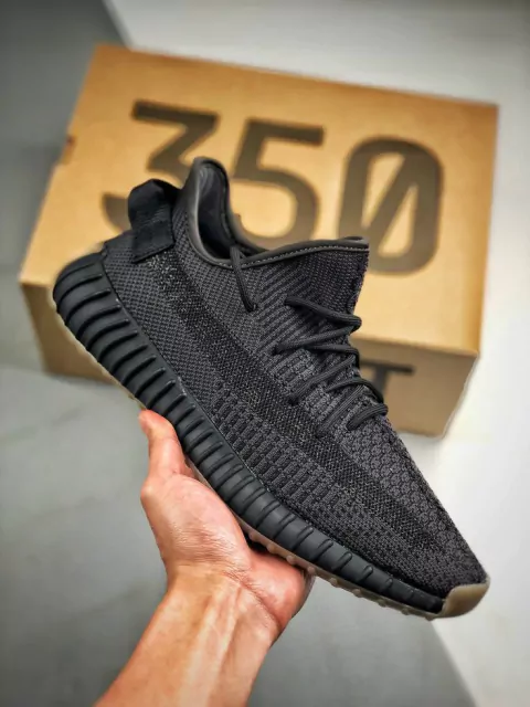 ZAPATILLAS YEEZY 350 V2 CINDER