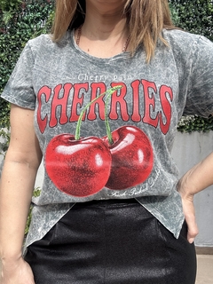 Imagen de Remera Cherry Pain