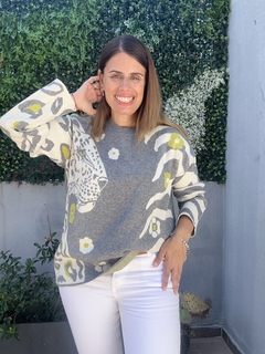 Imagen de Sweater Flores y Leopardo