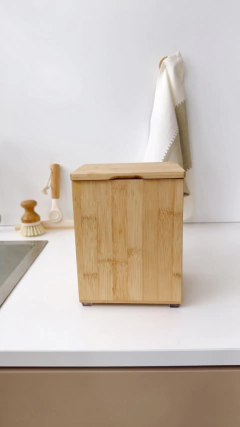LIXEIRA DE PIA DE BAMBU