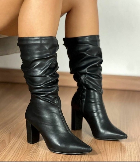 Bota slouch Preta