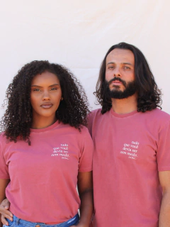 camiseta tudo o que você devia ser - loja online