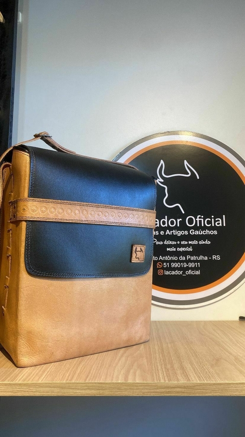 Mateira Caramelo em couro