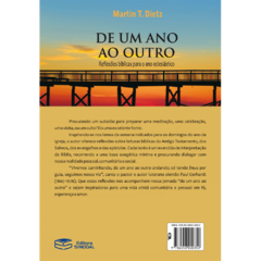 De um ano ao outro: Reflexões bíblicas para o ano eclesiástico - comprar online
