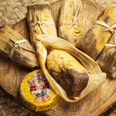 Tamal Bicolor con Chocolate Abuelita ®