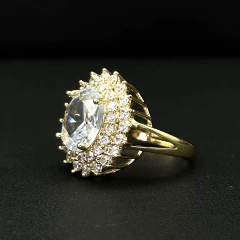 Anillo Ajustable Vesper con Zirconias. Oro Laminado 18K - CATÁLOGO BLANCO