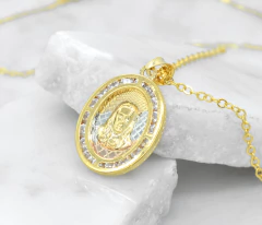 Dije Sagrado Corazón De Jesús Ovalo 3 Oros Zirconias. Sin Cadena. Chapa De Oro 14k en internet