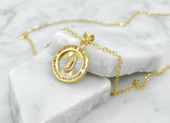 Imagen de Collar Virgen Redonda 3 Oros Con Zirconias. Chapa De Oro 14K