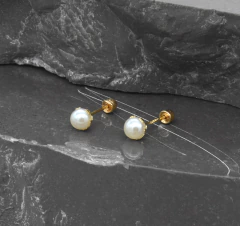 Broqueles Perla Cultivada Base Flor 4mm. Oro 10K en internet