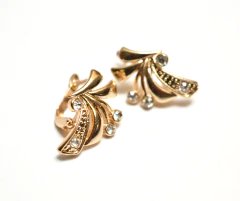 Aretes Con Zirconias. Oro Laminado 18k