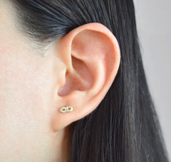 Broqueles Infinito Chico Con Zirconias. Oro 10K - comprar en línea