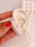Piercing Lua cravejado Trágus na internet