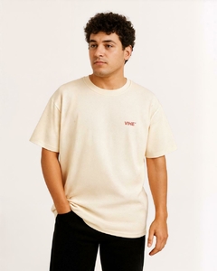 CAMISETA OVERSIZE DIFFERENT - comprar online