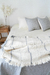 Manta / Pie de cama Moa lineas gris - comprar online