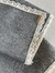 Mantel impermeable estándar gris con puntilla onda chica - comprar online