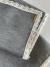 Mantel impermeable estándar gris con puntilla onda chica - comprar online