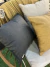 Almohadon de exterior impermeable gris oscuro - comprar online