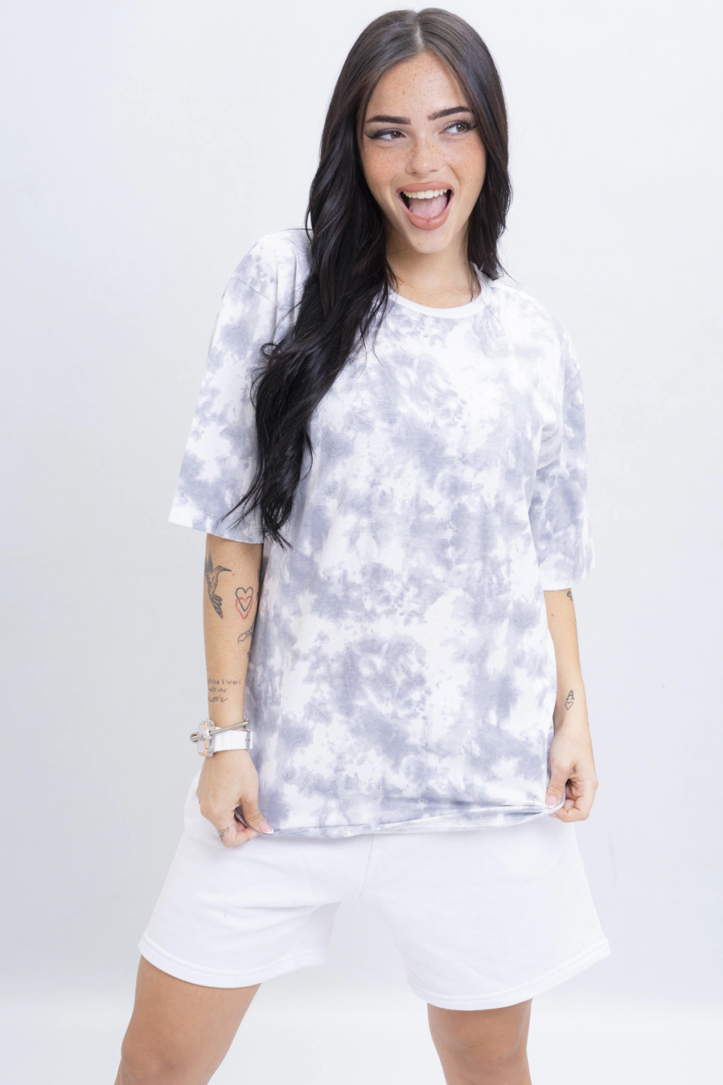 remera oversize batik