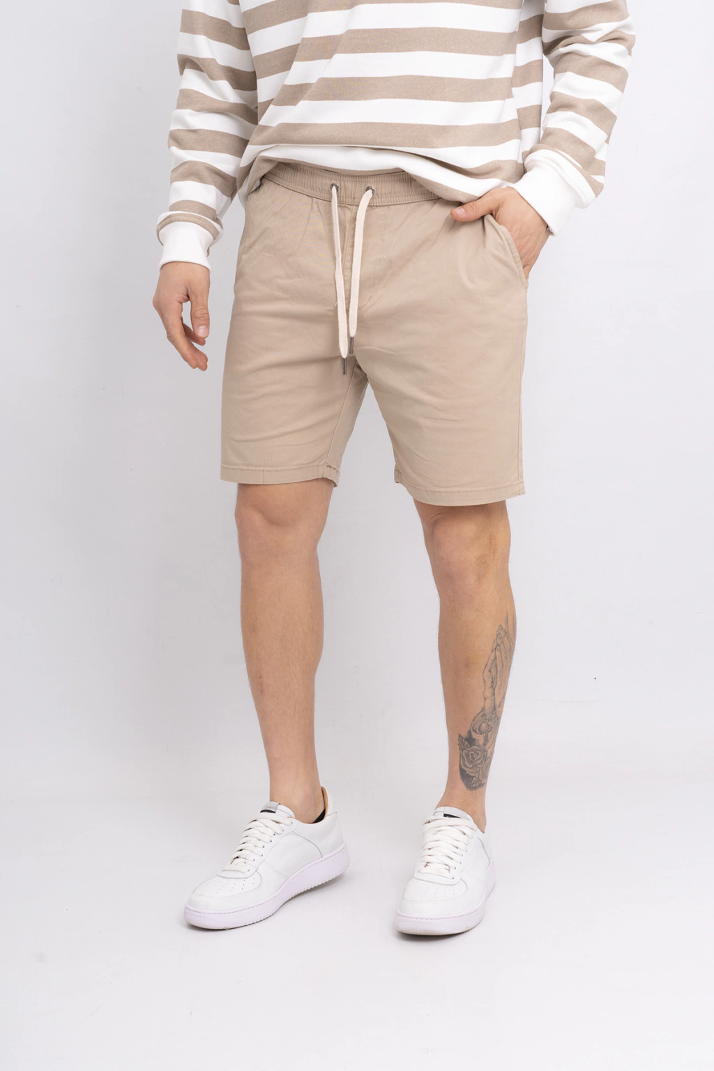 bermuda jogger de gabardina