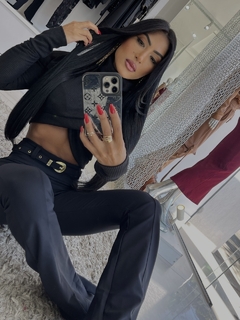 CALÇA FLARE BLACK na internet