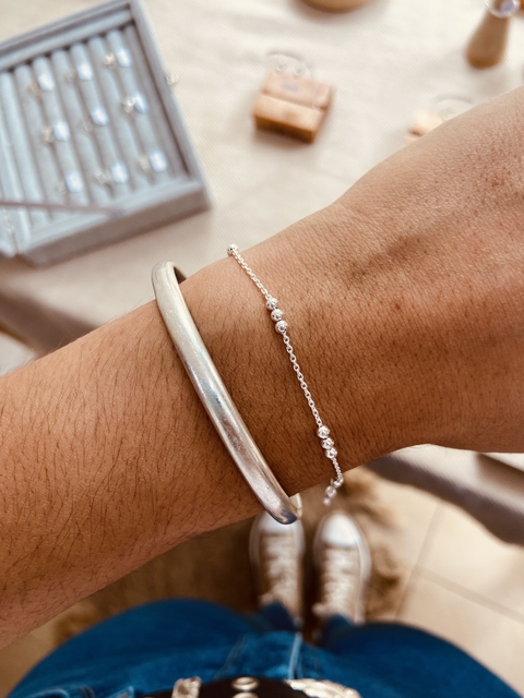 PULSERA CLÁSICA TRES BOLITAS JUNTAS