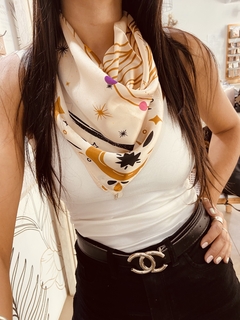 PAÑUELO AFRODITA DAY - comprar online