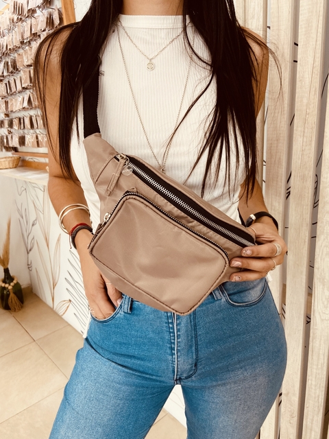 RIÑONERA LUJAN BEIGE IMPERMEABLE