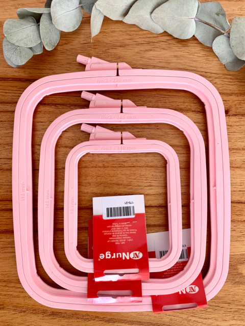 Bastidor Quadrado Rosa de Plástico para Bordado - Nurge
