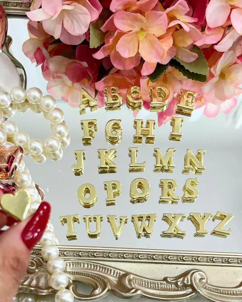 20 UNIDADES DA LETRA O - PINGENTE PARA CALCINHA